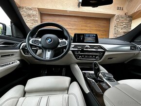 BMW Rad 6 GT 640d xDrive Gran Turismo A/T MPacket - 13