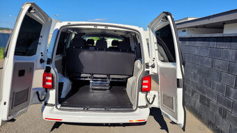 Volkswagen T6 Transporter Kombi 2.0 TDI BMT Bus Long - 13