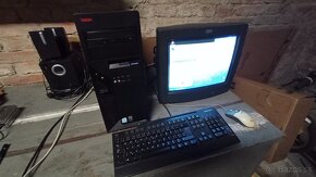 Starý pc IBM Lenovo - 13