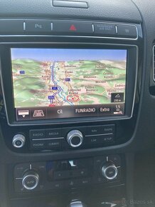 Volkswagen Touareg  3.0 V6 TDI BMT 4XMOTION VZDUCH - 13