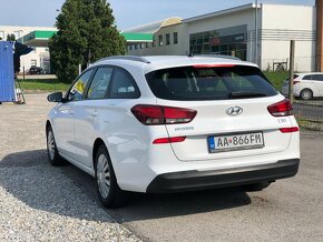 Hyundai i30 CW 1,6 CRDI 115 Classic,85kw,M6.5d..Kup.v SR. - 13