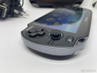 PS VITA PCH-1004 -OLED displej - 13