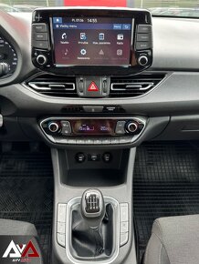 Hyundai i30 CW 1.6 CRDi Family, v Záruke, Pôvodný lak, SR - 13