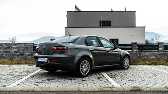 Alfa Romeo 159 1.9 JTD - 13