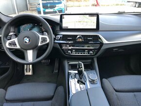 BMW Rad 5 Touring 530d xDrive A8.M Sport Facelift,Panorama,A - 13