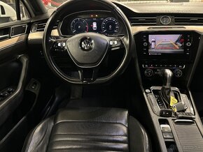 Volkswagen Passat B8 rline 4motion Webasto Masáž Dynaudio - 13