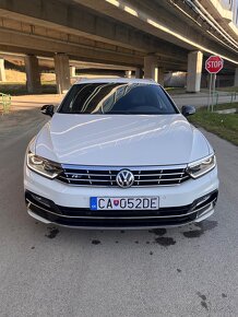 Volkswagen Passat Variant B8 2.0 TDI R-Line 4MOTION DSG - 13