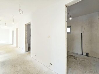 NOVÝ 4-izb. Rodinný Dom (123 m²) s pozemkom (648 m²) na male - 13