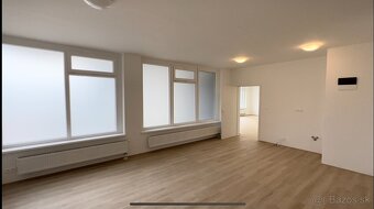 Obchodný/ Administratívny priestor, 112,60m2, ul. Údernícka - 13