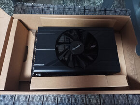 Nitro RADEON RX580 8GB, XFX Radeon RX570 4GB - 13