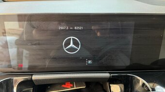 Mercedes-Benz GLA 200 D - 13