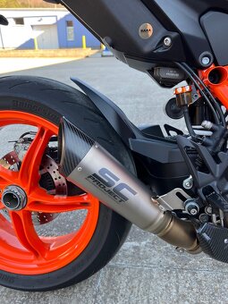 Predám KTM SUPERDUKE 1290 R Orange 2022 - 13