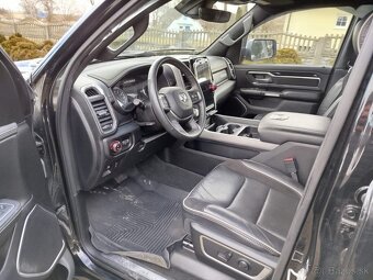 Dodge RAM 5.7 V8 , LARAMIE , 4x4 , full vybava , 2022 rok - 13