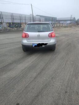 Volkswagen Golf 1.6 FSI - 13