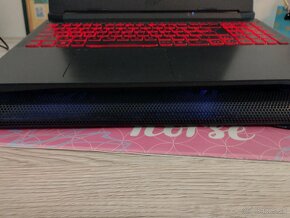 Acer Nitro 5 Herný notebook + Chlafiacou podložkou - 13