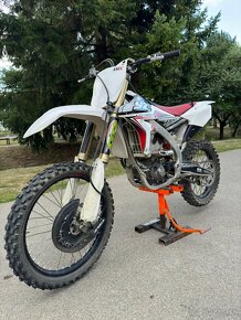 Yamaha YZF 250 2016 - 13