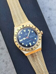 TIMEX Q Diver Reissue GMT - Gold & Black, Originál s balením - 13