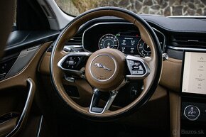 Jaguar F-Pace 3.0d D300 SE, 1.majiteľ,Nelakované, HUD, pano - 13