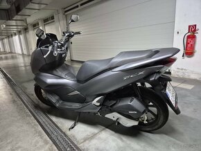 Honda PCX 125 - garážovaná, prvý majiteľ - 13