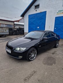 BMW e92 320i coupe manuál - 13