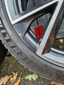 Zimní alu kola Vela 18" Škoda Superb 235/45 R18 - 13