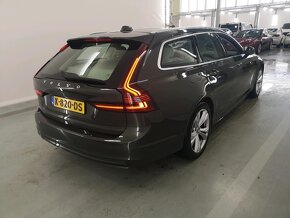 VOLVO V90 B5 2.0T 2021 Odpočet DPH Kamera Ťažne El. Kufor - 13