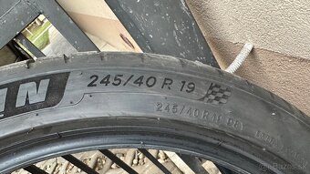 Michelin Pilot Sport 4_245/40 R19   255/40 R19 - 13