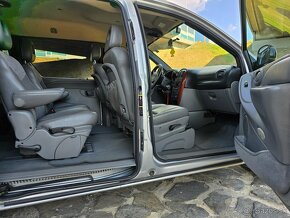 Chrysler Voyager 2.8CRD 110kw A/T //BEZ KOROZIE////7miestne - 13