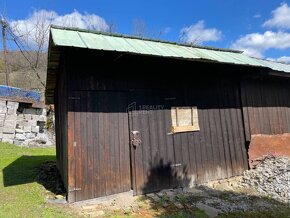 Znížená cena - na predaj tradičná Drevenica - osada Kvočkovc - 13