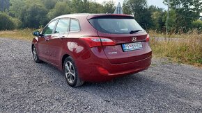 Hyundai i30 CW - 13