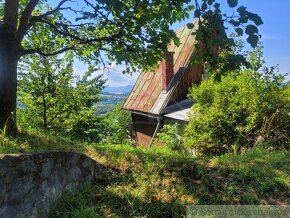 Chata s veľkým pozemkom na vyvýšenom mieste s nádherným vý - 13