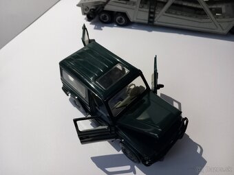 1:18 Mercedes Benz triedy G - 13