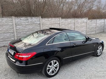 Mercedes-Benz E trieda Coupe 350 CGI Blue - 13