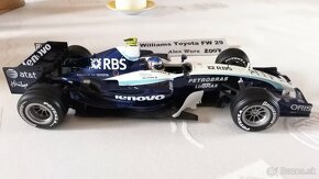 Modely F1 M1:18 - 13