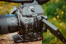 Canon EOS C100ii + Canon STM 18-135 - 13