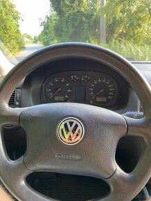 Volkswagen golf 4  1.4 16v - 13