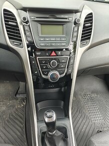 Hyundai i30 1,6 MPI Family 2014 - 13