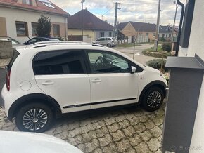 Volkswagen Up Cross Up - 13