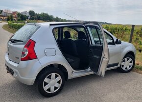 Dacia Sandero 1.2 16V 55KW/75PS R.V.10/2009 - 13