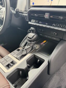 TOYOTA LANDCRUISER FIRST EDITION LIMITED - 13