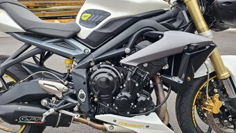 Triumph Street Triple 675 r.v.2015 - 13