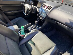 Honda Accord 2.0i - 13