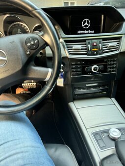 Mercedes E350 - 13