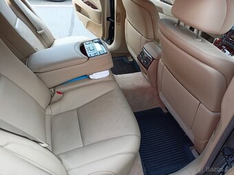 Lexus LS600h 4x4 - 13