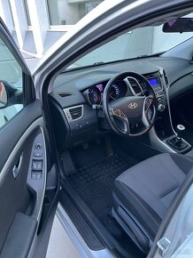 Hyundai i30 combi 1.6 crdi nová STK/Ek - 13