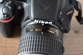 Nikon D5600 wifi BT - dotyk. dis. - VR objektiv AF-P 1tis.sn - 13