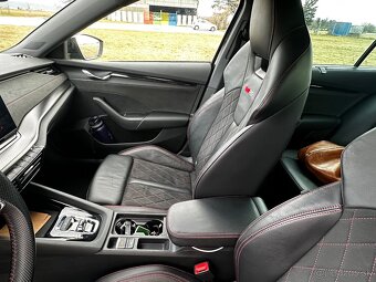 Škoda Octavia Combi 2.0 TDI RS 7AP DSG 147kW v záruke - 13