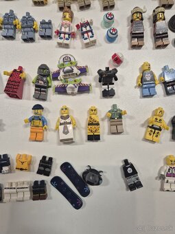 Collectible Minifigures - 13