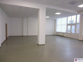 MASARYKOVA: PRÍZEMIE-160 m2, UMÝVADLO + WC-NOVOZREK. obchodn - 13