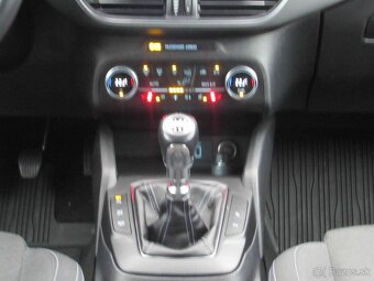 Ford Focus Kombi 2.0TDCi Active - 13